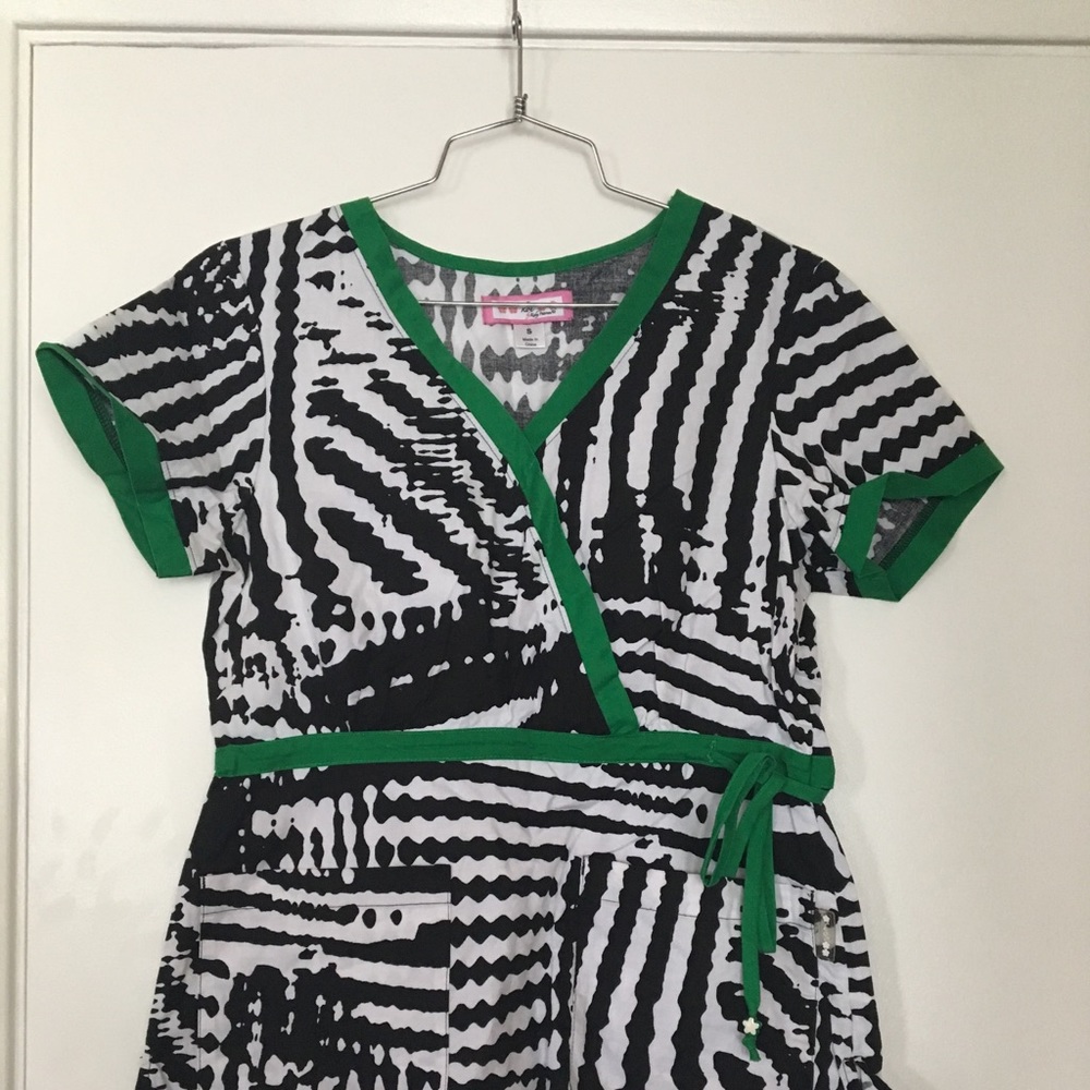 Koi scrubs